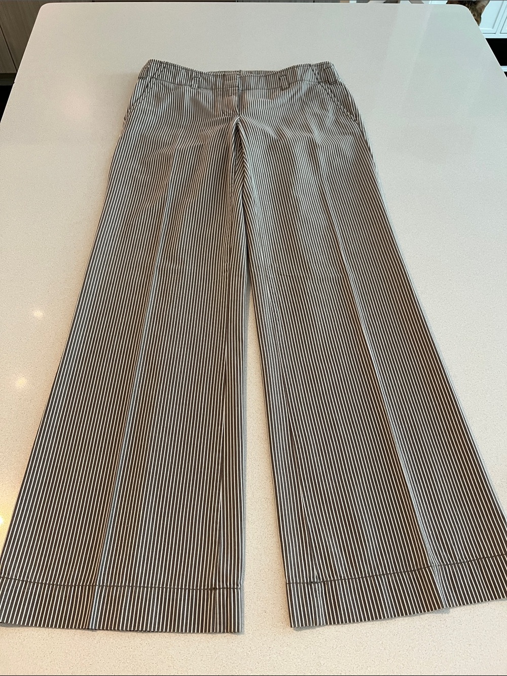 J Crew Citi Fit brown pinstripe 100% cotton Summer pant. Size 4